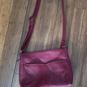 Elegant Burgundy Leather Crossbody Bag